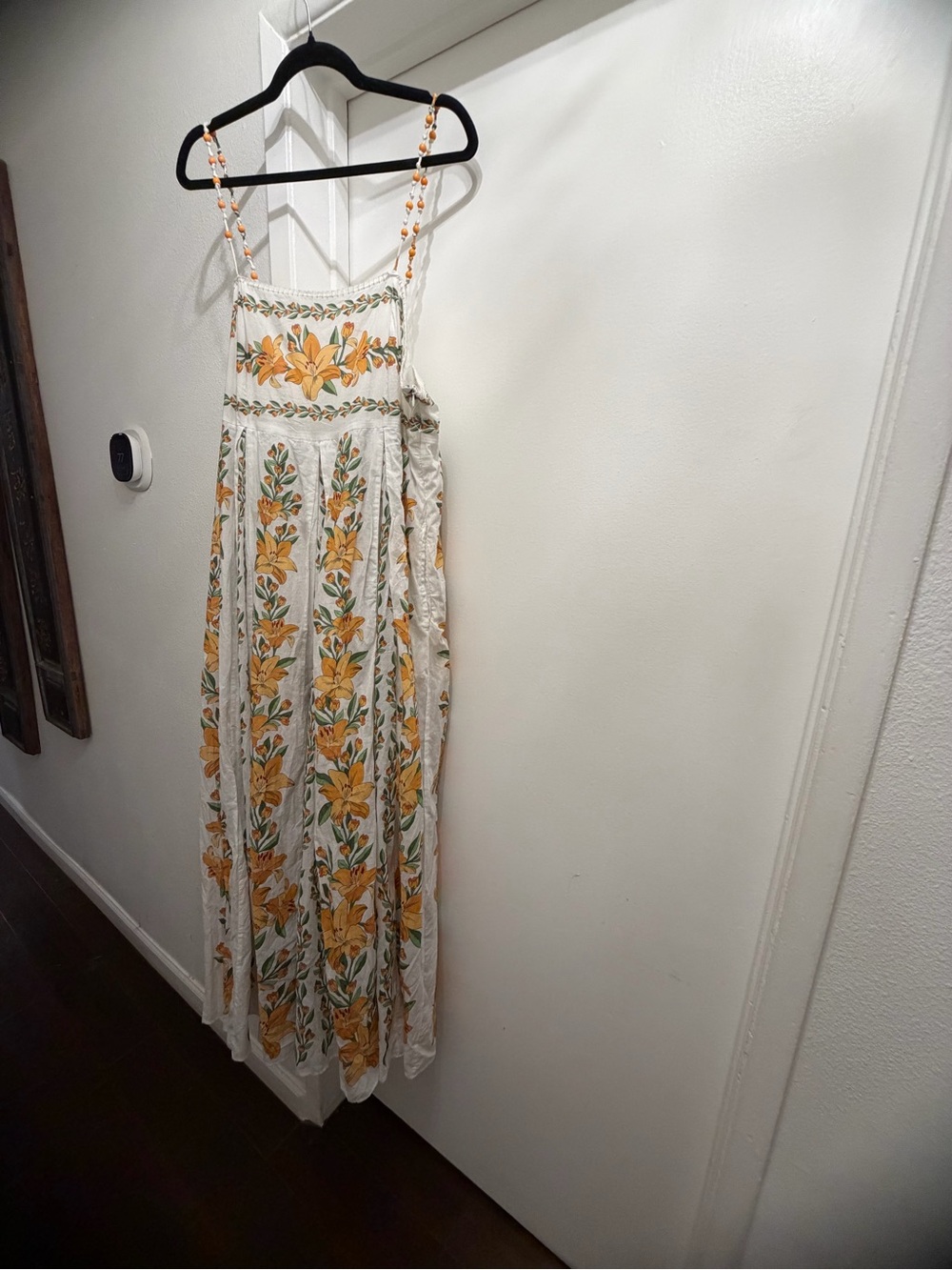 FARM Rio White Maxi Dress with Yellow Floral Print - Picture 6 of 9